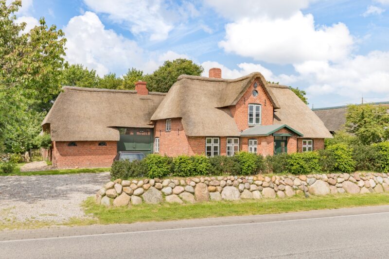Imposanter Kapitänshof  von 1750 in Morsum 25980 Sylt-Ost / Morsum, Einfamilienhaus