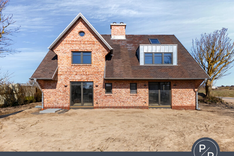 Neubau: Hausteil Süd-Ost direkt an den Wiesen in Keitum 25980 Sylt, Doppelhaushälfte