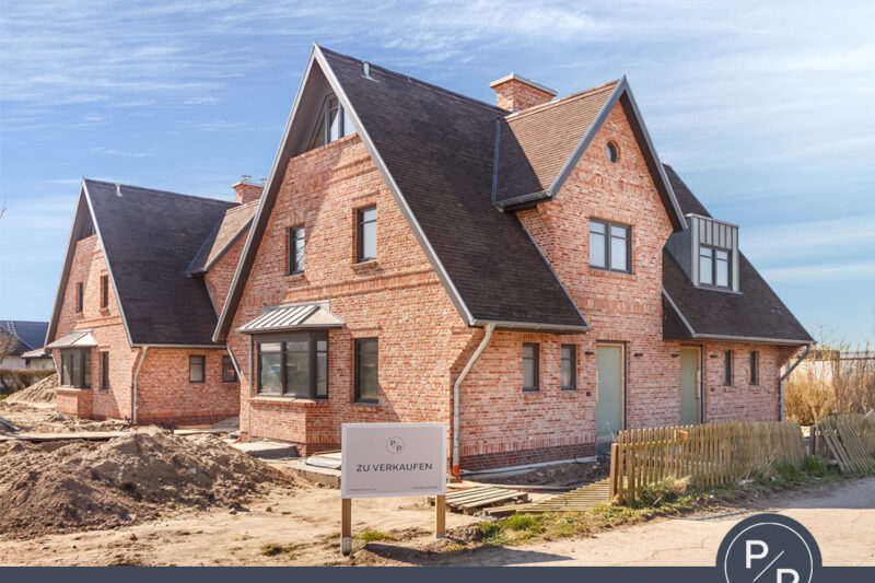 Neubau: Hausteil Süd-Ost direkt an den Wiesen in Keitum 25980 Sylt, Doppelhaushälfte