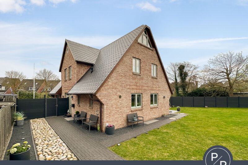 Moderne und geschmackvolle DHH mit großem Garten in ruhiger Lage von Tinnum 25980 Sylt, Doppelhaushälfte