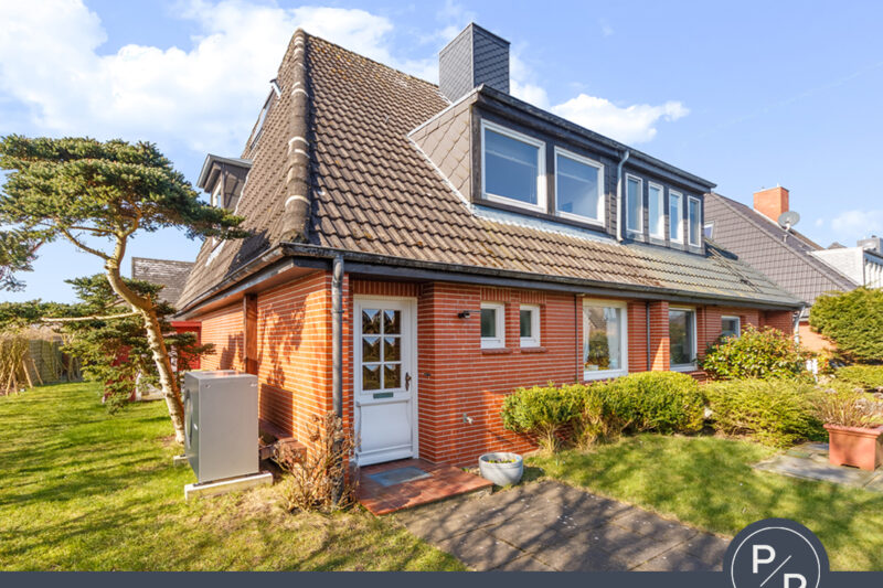 Schöne Haushälfte mit Terrasse und Garten in ruhiger Sackgassenendlage mit Garage in Tinnum 25980 Sylt, Doppelhaushälfte