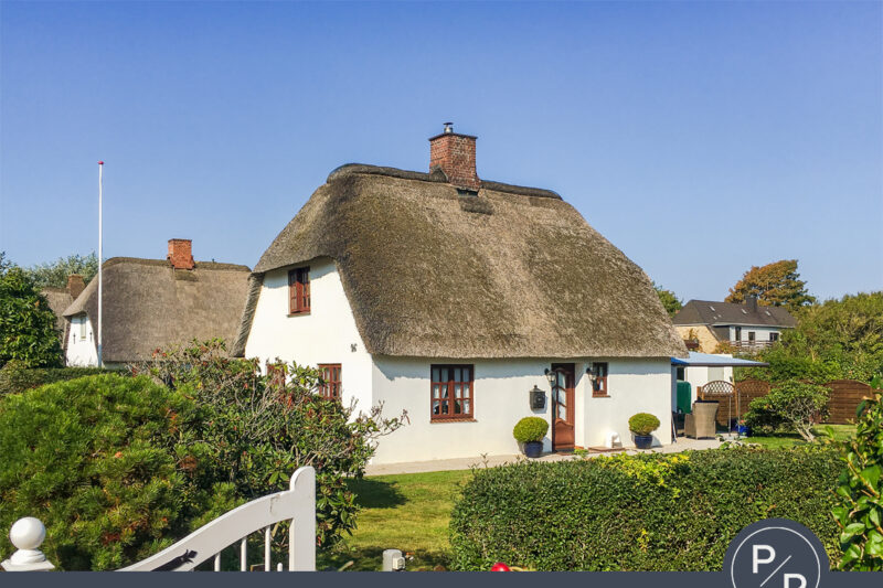 Charmantes Haus unter Reet in top Lage von Alt-Westerland 25980 Sylt, Einfamilienhaus