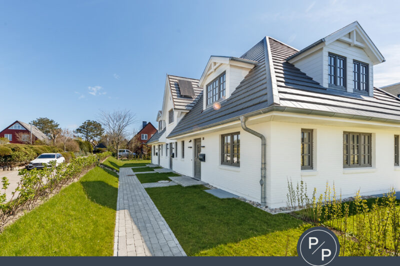 Exklusives Endhausteil mit schönem Garten und Garage in Alt-Westerland 25980 Sylt, Reihenendhaus