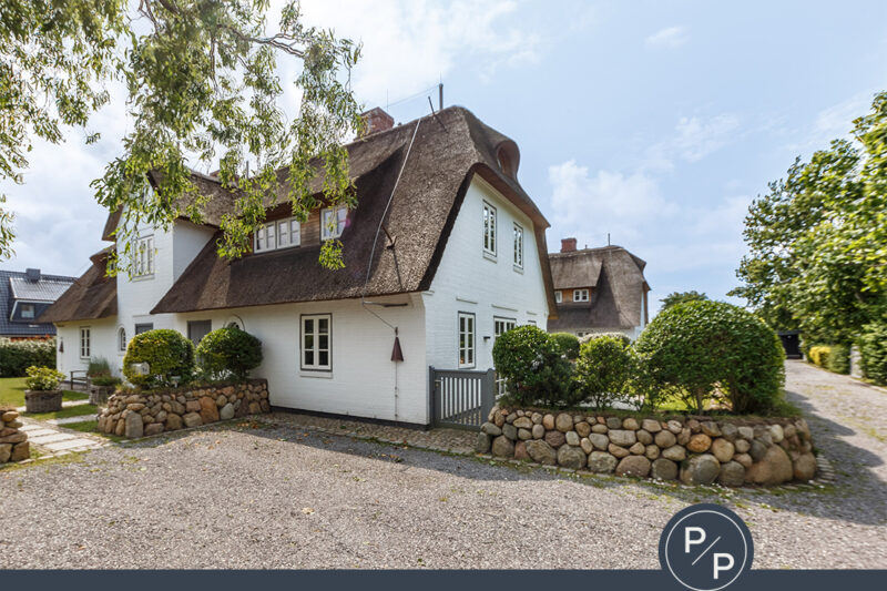 Luxuriöse, vollausgestattete Haushälfte unter Reet in ruhiger Lage von Tinnum (Ferienwohnung) 25980 Sylt, Doppelhaushälfte