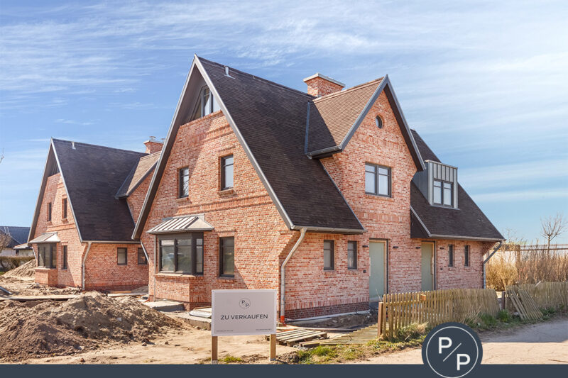 Neubau: Hausteil Süd-West direkt an den Wiesen in Keitum 25980 Sylt, Doppelhaushälfte