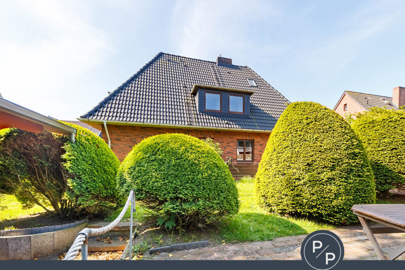 Wohnhaus aufgeteilt in 4 Einheiten mit Garage in ruhiger Lage von Tinnum 25980 Sylt, Einfamilienhaus