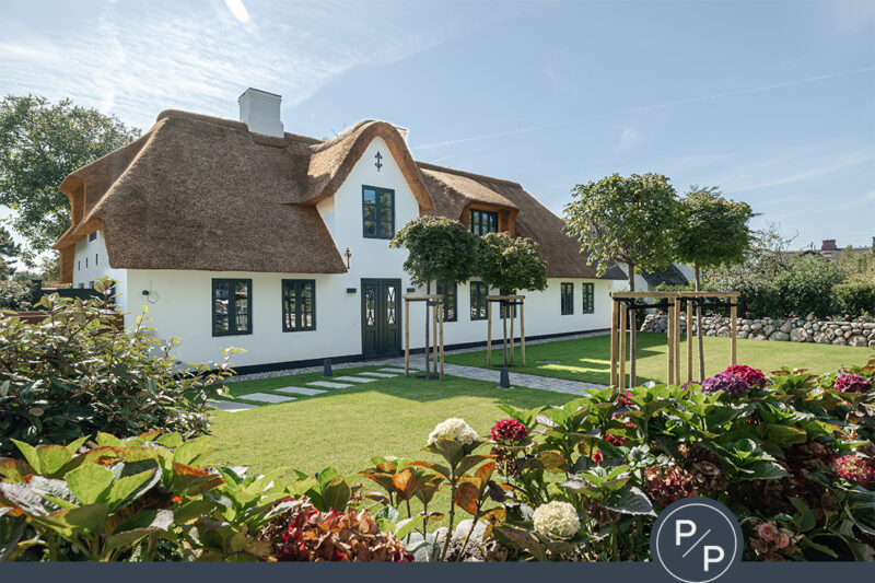 Exklusives Friesenhaus mit hochwertiger Ausstattung und Garage in gefragter Lage von Keitum 25980 Sylt, Einfamilienhaus