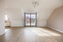 Großzügiges Wohnhaus mit zwei Einheiten und Doppelgarage - BILD